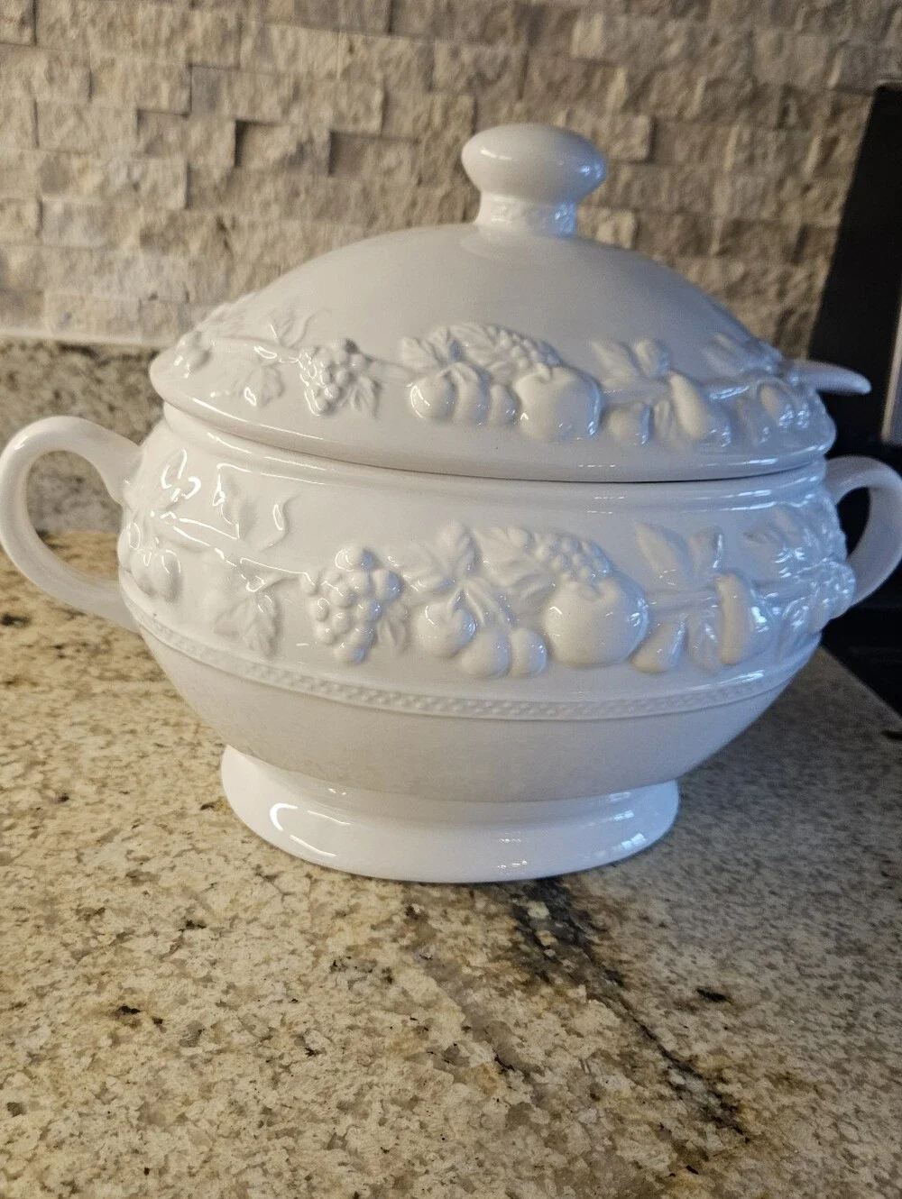 White Ceramic Covered Soup Tureen Serving Bowl with Fruit Relief Design